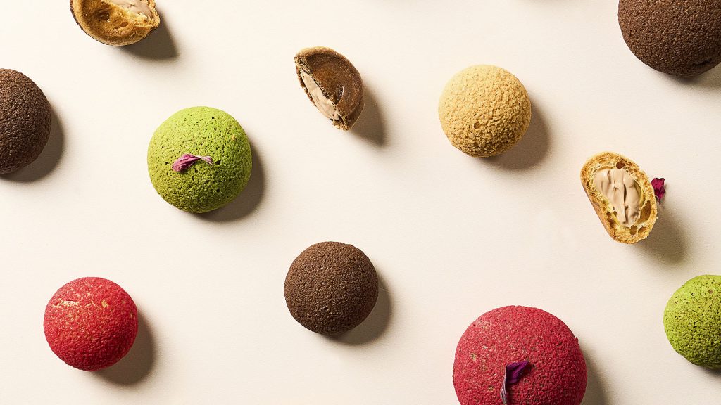 Corso di piccola pasticceria senza glutine e senza lattosio: monoporzioni artigianali con finitura effetto velluto e ripieni cremosi
